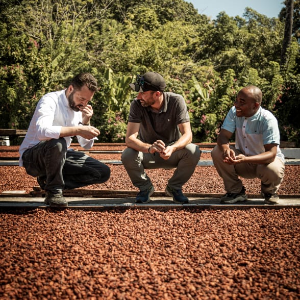 Valrhona with its employees, chefs and cocoa producers